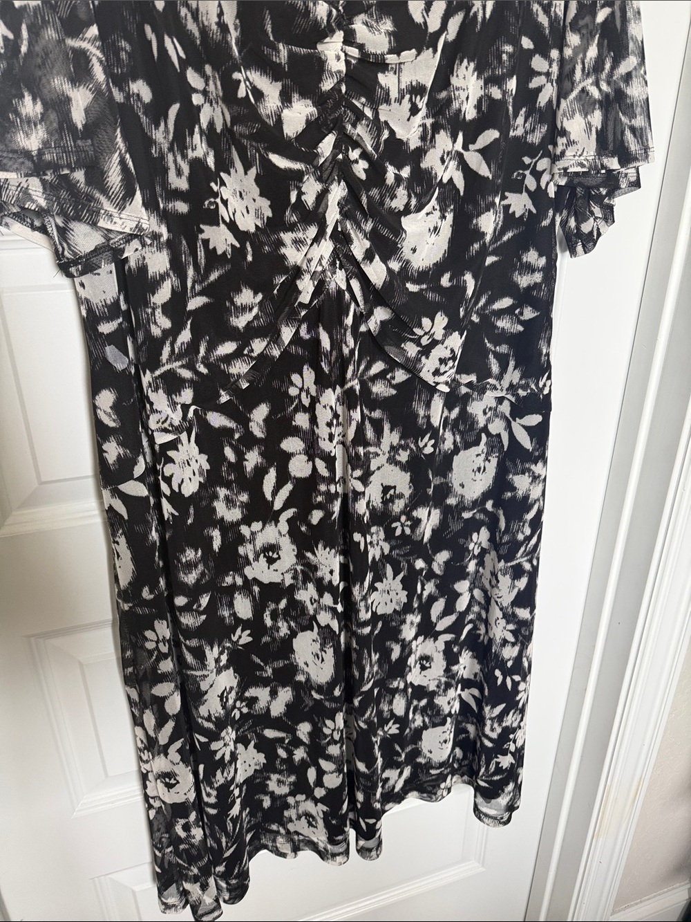 NWT connected apparel Black and White Floral V-Neck Dress Sz 20 W - Picture 4 of 8